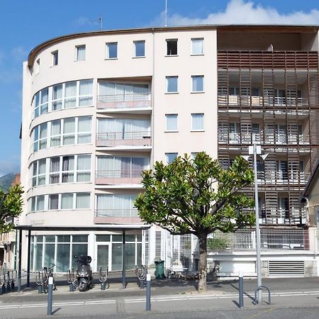 Grand Studio Avec Climatisation, Balcon Proche Gare Centre Ville Lourdes Exterior photo